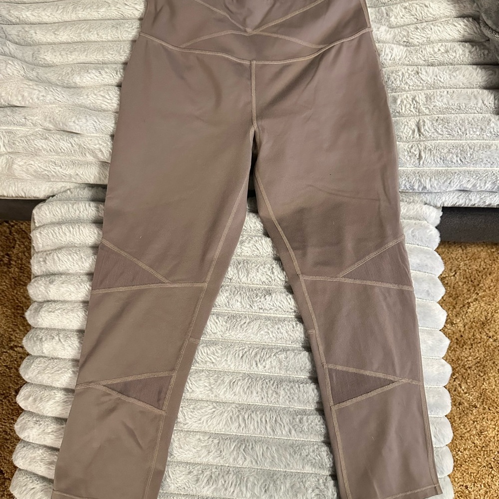 🌺🌸🌼BOGO Yummie by Heather Thomson Taupe Leggings